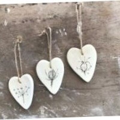 3 Botanical Seedhead Design Hanging Hearts (a)
