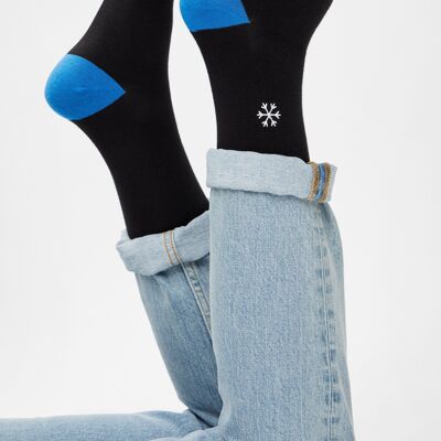 Chaussettes de flocon de neige biologiques - Chaussettes noires avec flocon de neige brodé et détails bleus