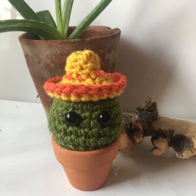Sombrero crochet cactus, crochet cactus, sombrero, desk plant, artificial plant, desk plant