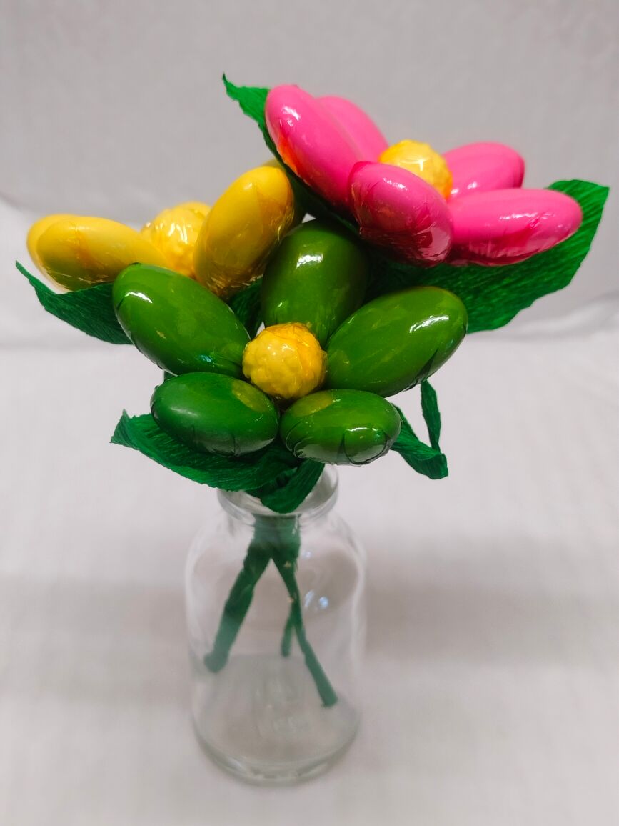 Bouteille de fleurs de dragées chocolat