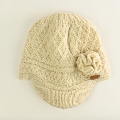 PK1640 Aran Trellis Peak Hat with Flower White