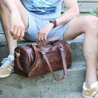 Natural leather travel bag, vintage effect brown leather weekend bag, leather hand and shoulder luggage, vintage leather suitcase. LOUIS