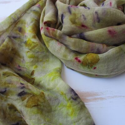 Sciarpa 70% lana 30% seta tinta a mano con coloranti naturali.