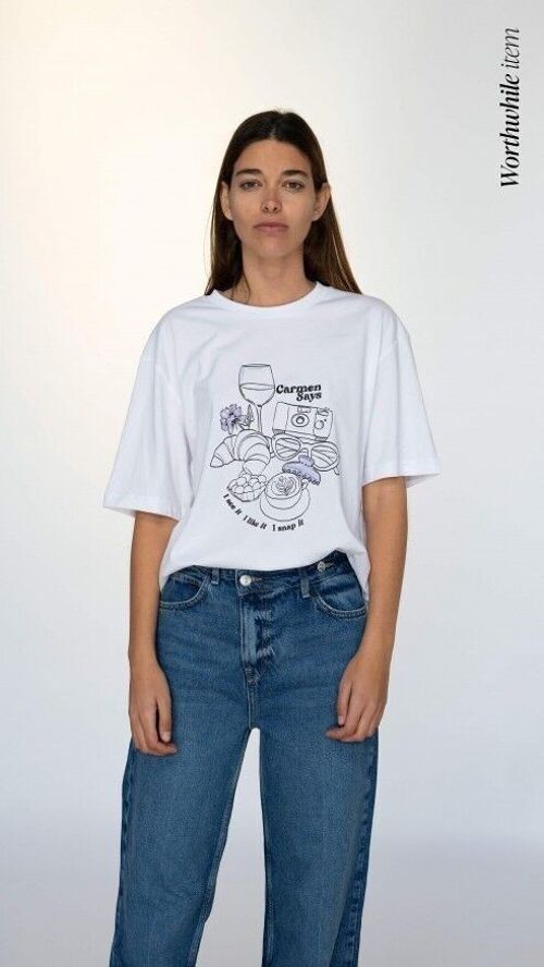 Printed T-shirt with round neck and short sleeves