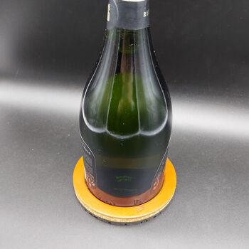 Base de bouteille de vin, parfaite pour protéger la table, 13 cm de large, avec une base en caoutchouc de 5 mm, un cuir suédé hydrofuge à l'intérieur et un anneau extérieur en liège et cuir de 8 mm. Opplav bordbeskytter 6