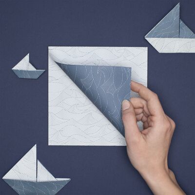 Origami Papier für moderne DIY Frühlingsdeko - Zweiseitiges Bastelpapier maritim, blaue und weiße Wellen, 25 Blatt, 15cm - Recyclingpapier