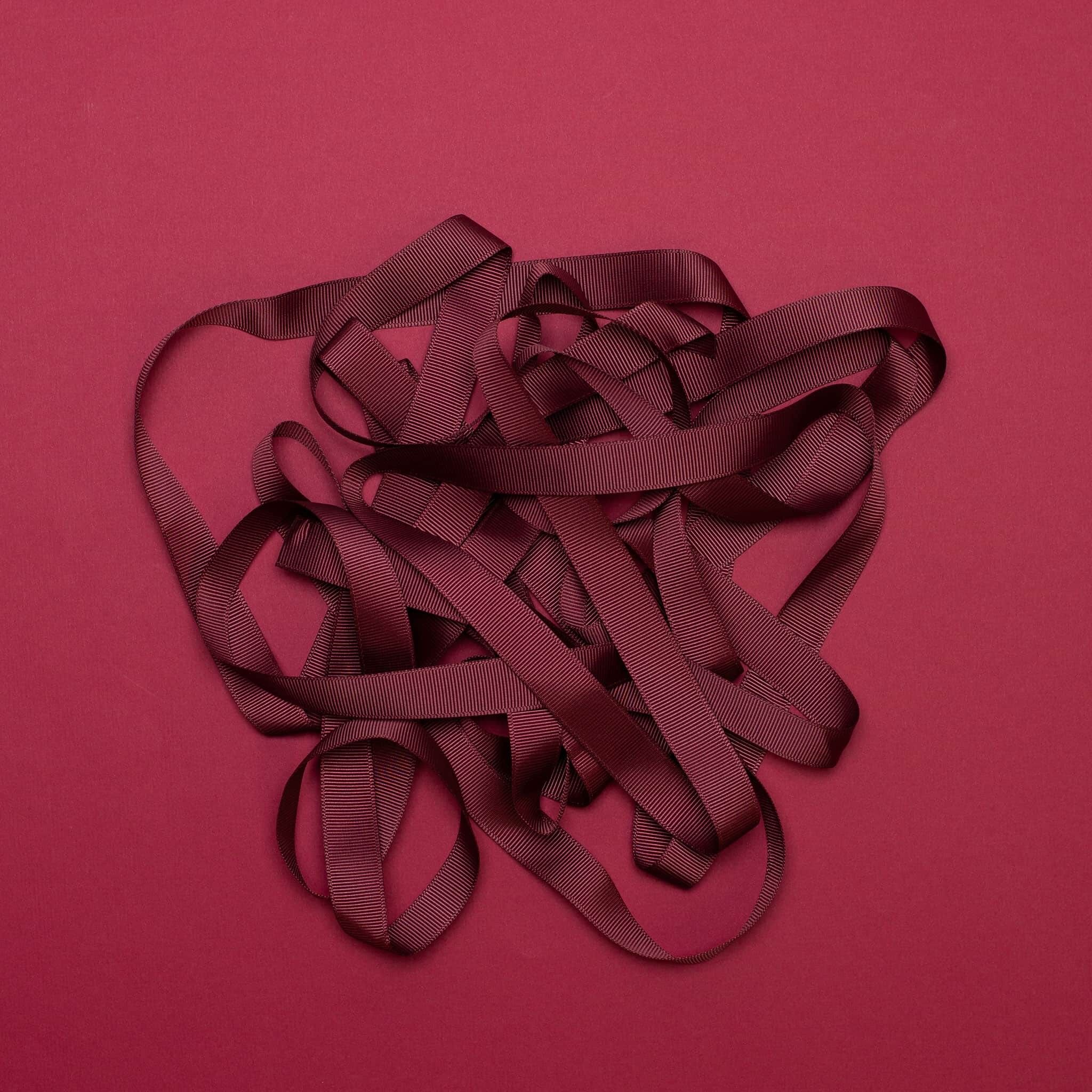 Cinta de regalo rojo vino, cinta sin arrugas, fácil de atar para envolver regalos, 5 m de largo x 16 mm de ancho, cinta de grosgrain resistente