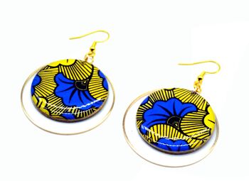 boucles d'oreilles créoles en bois motif wax fleurs de mariage jaune bleu et doré 5