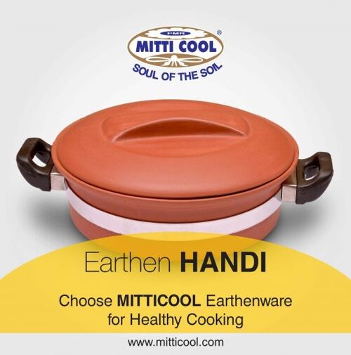Clay handi with handle 2 litre