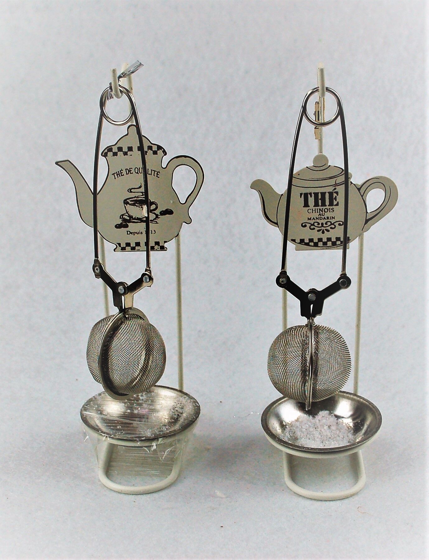 Colino da tè con supporto in metallo