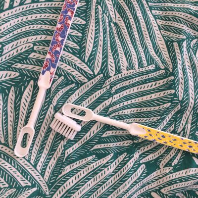 Cepillo de dientes ecológico WAX con estampado amarillo medio