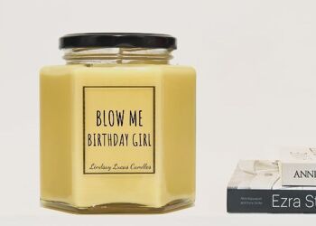 Bougie Parfumée Blow Me Birthday Girl - Moyenne 5