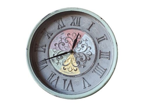 Uhr ohne Glas mit römischen Ziffern