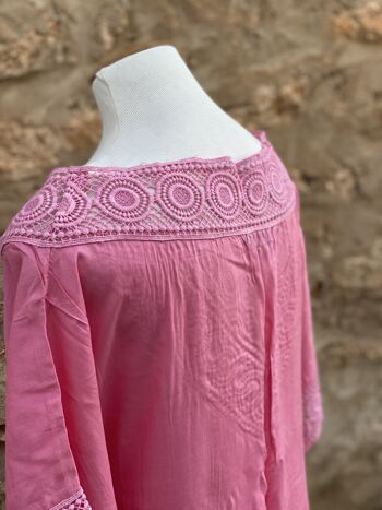 TUNIQUE ROSE EN DENTELLE 2