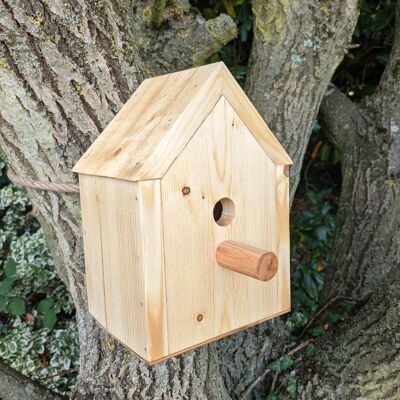 Caja de casa de pájaros de madera recuperada