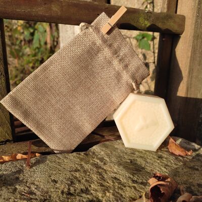 Milk soap and royal jelly 100 gr and its hessian bag