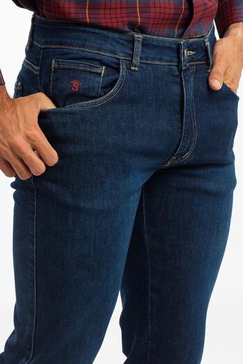 Pantalon en jean foncé 3