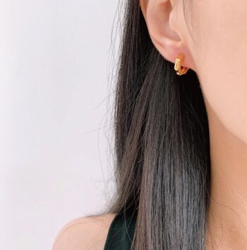 Boucles d'oreilles créoles Huggie en bambou (plaqué or 18 carats) - Non 2