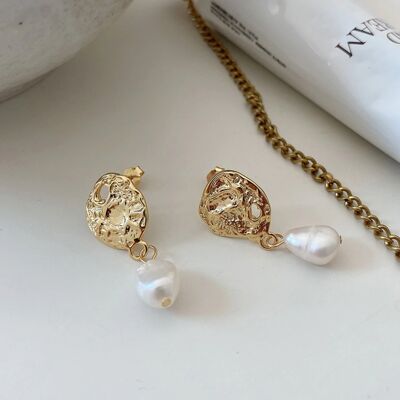 Hammered Gold Pearl Earrings - Yes (+£2.50)