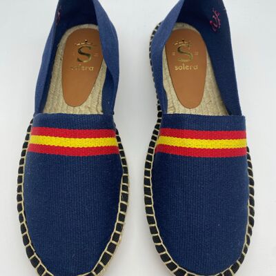 Espadrille mit spanischer Flagge