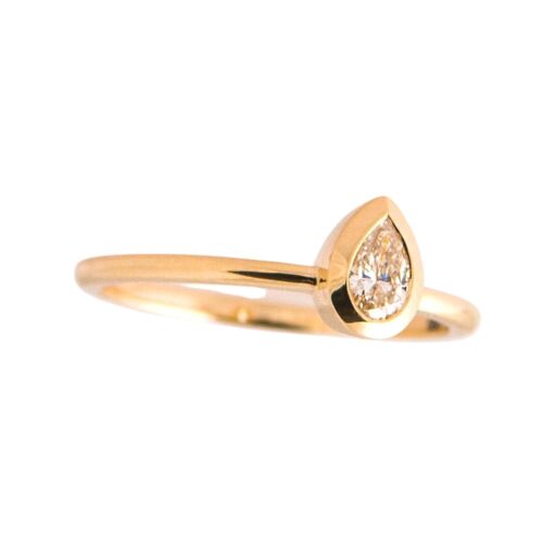 Cassiopeia Pear Diamond Ring 2