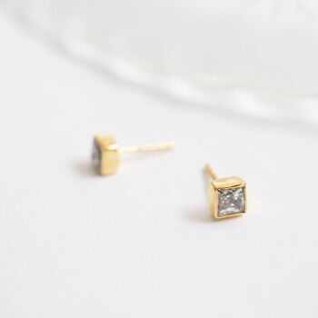 Boucles d'oreilles Pegasus Princess Cut Diamond Bezel Set Stud / Jaune 14k 4