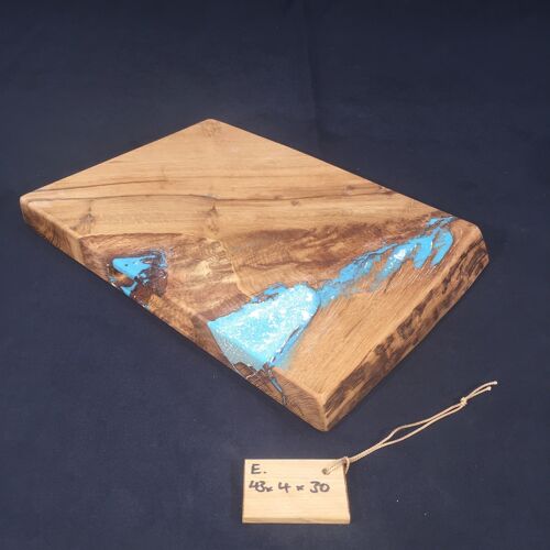 Oak Chopping Board. (Square Edged with resin detailing.)E 43x31x4cm - No Gift Wrapped