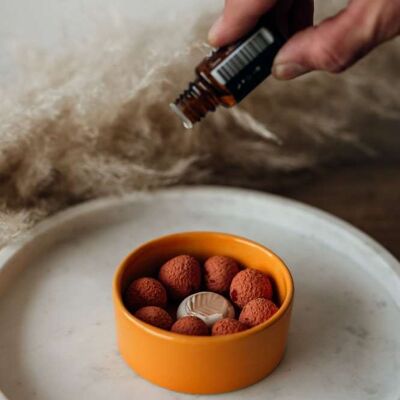 Diffusore in ceramica per oli essenziali - in ciotola giallo Carneol__
