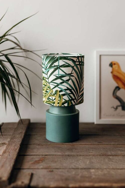 Chic green table lamp