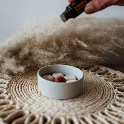 Diffusore in ceramica per oli essenziali - in ciotola grigio gesso__