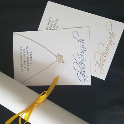 HERZ-KARTE Ketten mit Absolventenhut-Anhänger und Karte "Glückwunsch" Gold SPECIAL EDITION - 925 Sterlingsilber gelbvergoldet