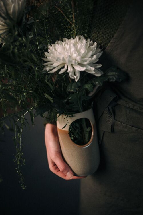 Vase ajouré vert grisé