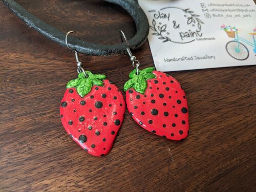 Strawberry earrings, fruit earrings, red clay earrings