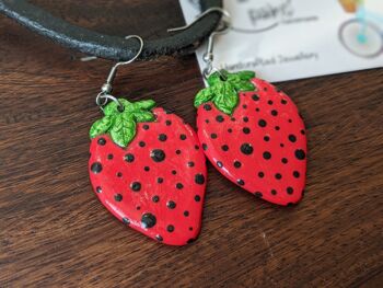 Boucles d'oreilles fraises, boucles d'oreilles fruits, boucles d'oreilles argile rouge 6