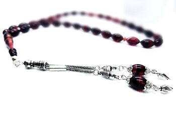 Perles de prière rouges et bordeaux, le long d'un pompon enduit d'argent UK870 / SKU649 2