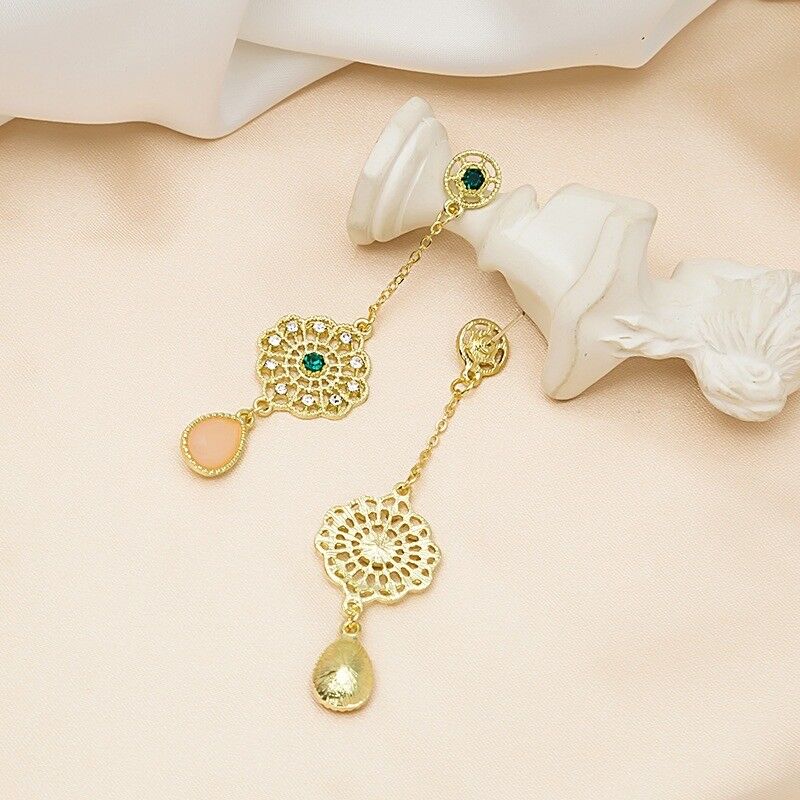 Vintage Anhänger mit Wassertropfen-Stein-Ohrringen