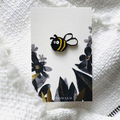Bumblebee - pin - forest of leaves