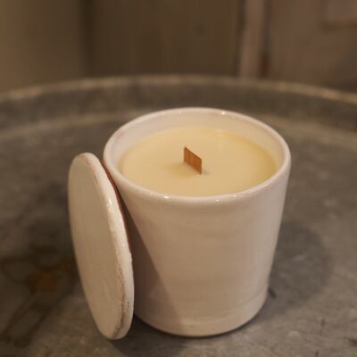 Handmade soy wax candle - GOT lavender & myrrh