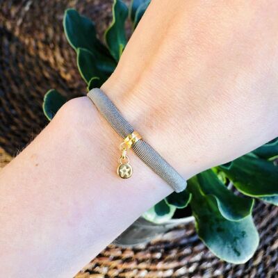 Armbandje Taupe Little star goud