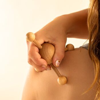 Outil de massage Tuuli Trigger Point, masseur portatif multifonctionnel en bois pour le dos, le cou, les épaules et plus encore, aide à soulager la tension musculaire et à soutenir la santé de la peau 3