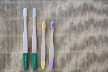 Brosse à dents adulte en bambou x4 poils souples 7