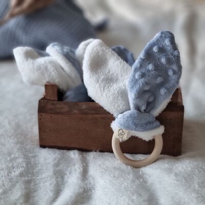 Anneau de dentition en bois avec oreilles de lapin | blanc bleu