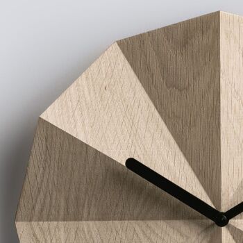 Delta Clock Oak (avec aiguilles noires) - Horloge murale en bois 2