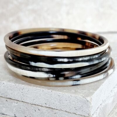 Bracciale rigido in corno - 3 mm - nero naturale