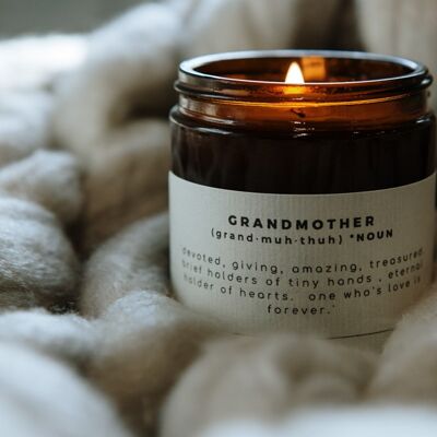 Caja de regalo para abuela con vela perfumada de 180 ml y sales de baño de incienso y oro - Incienso y mirra