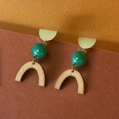 Gemstone agate and wooden half round hooks earring