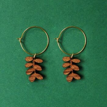 Branche de boucles d'oreilles en bois