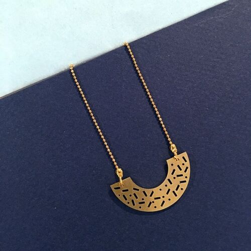 Halfround golden necklace - medium