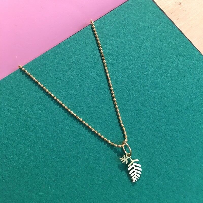 Blattgoldene Halskette