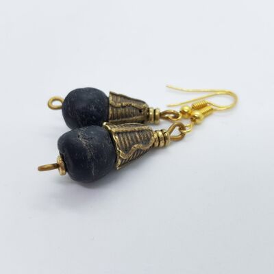 Boucles d'oreilles perles nobles en verre, pierre, laiton "Happy Marrakech" - goutte noire